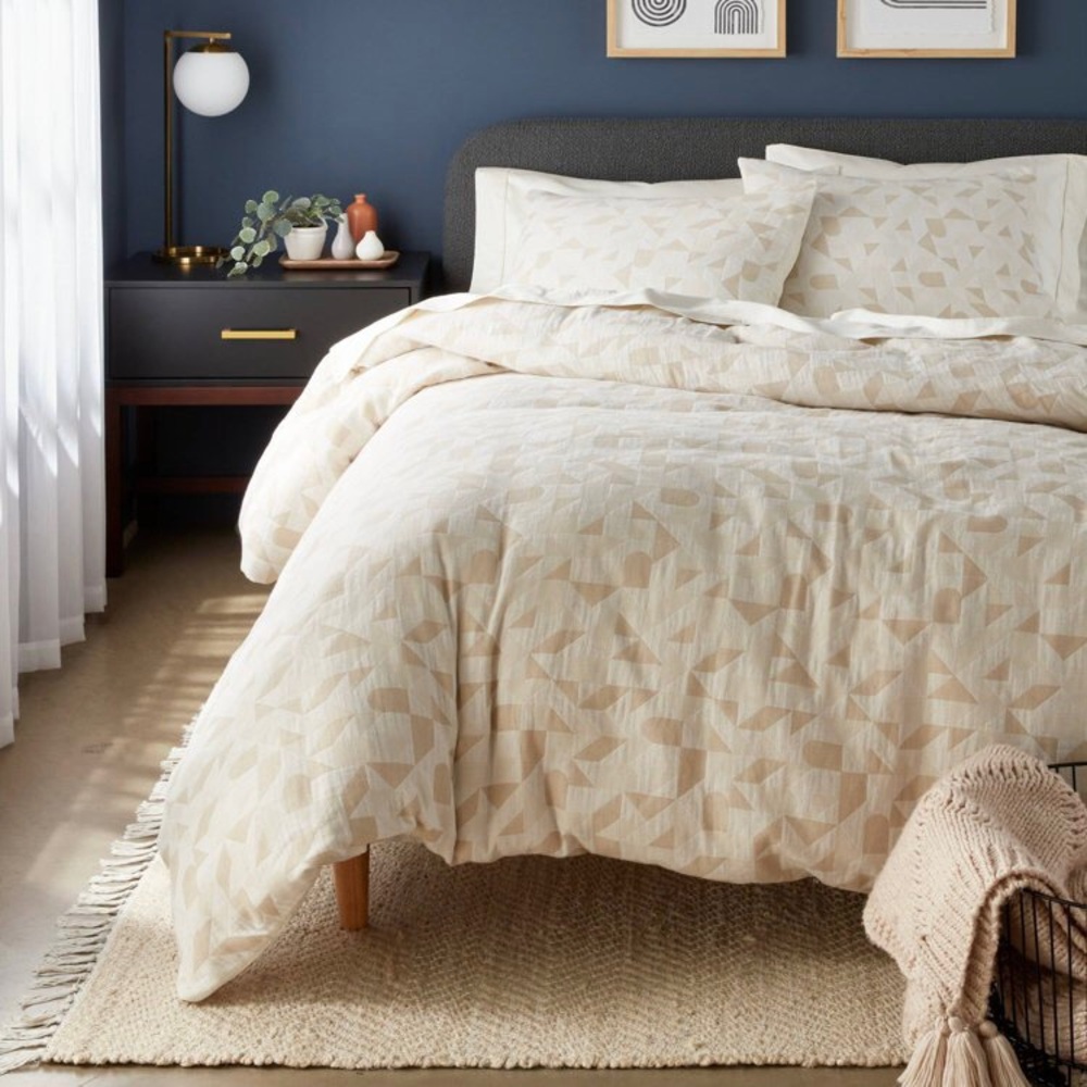 NWT King Mod Geo Matelasse Duvet Cover and Sham Set Khaki/Ivory King
